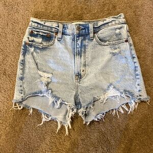 A&F Curve Love Mom shorts